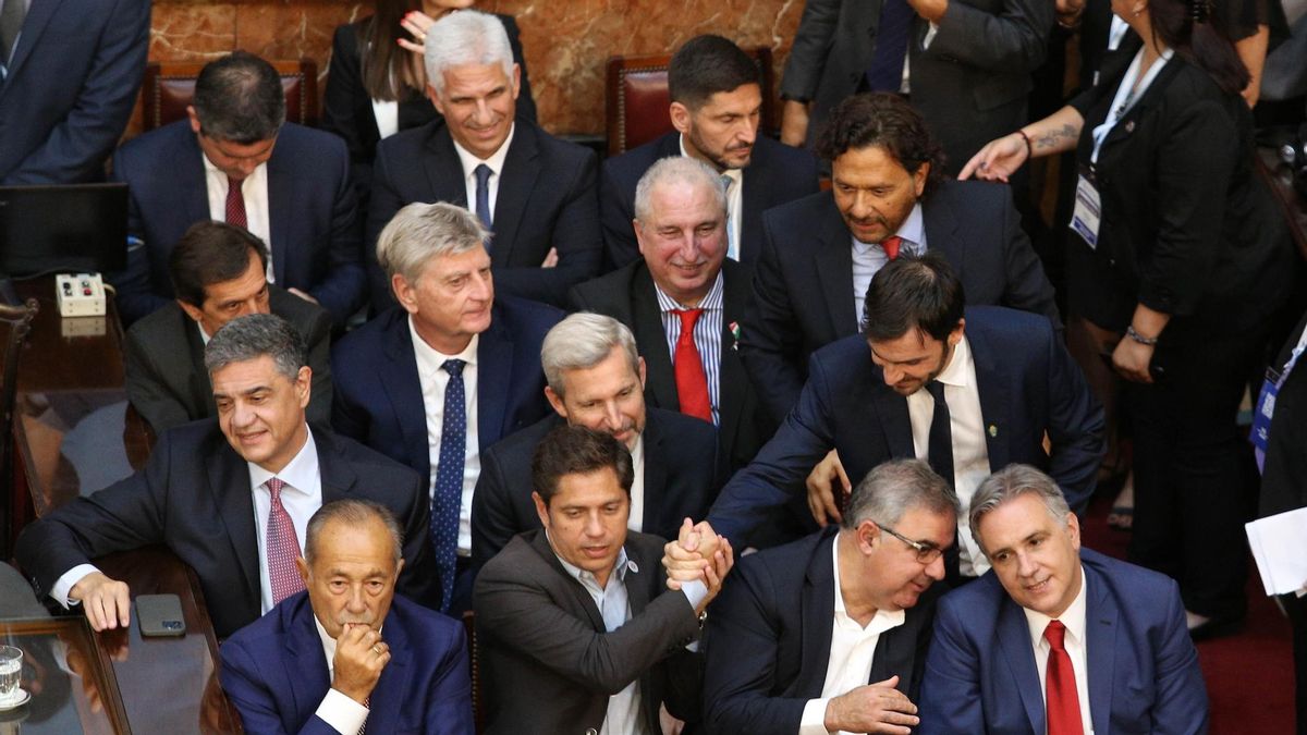 Algunos gobernadores en 2024, presentes en el Congreso para escuchar a Milei en la apertura de la asamblea legislativa.