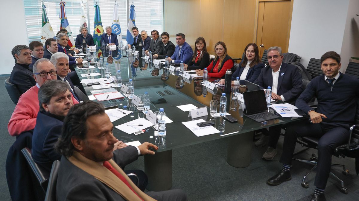 La cumbre de gobernadores en el CFI, a comienzos de junio, a la espera de señales de la Casa Rosada para enviar más fondos a las provincias.